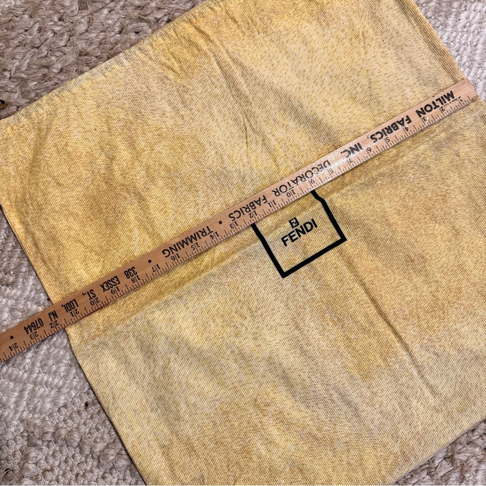 Fendi Vintage yellow Dust Bag - extra large with gold buttons 22x22 - Picture 2 of 3